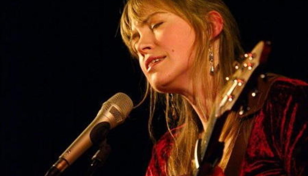 SARAH-McQUAID.173114538_std