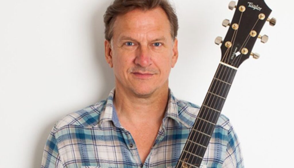 ellis_paul_master__detail_carousel