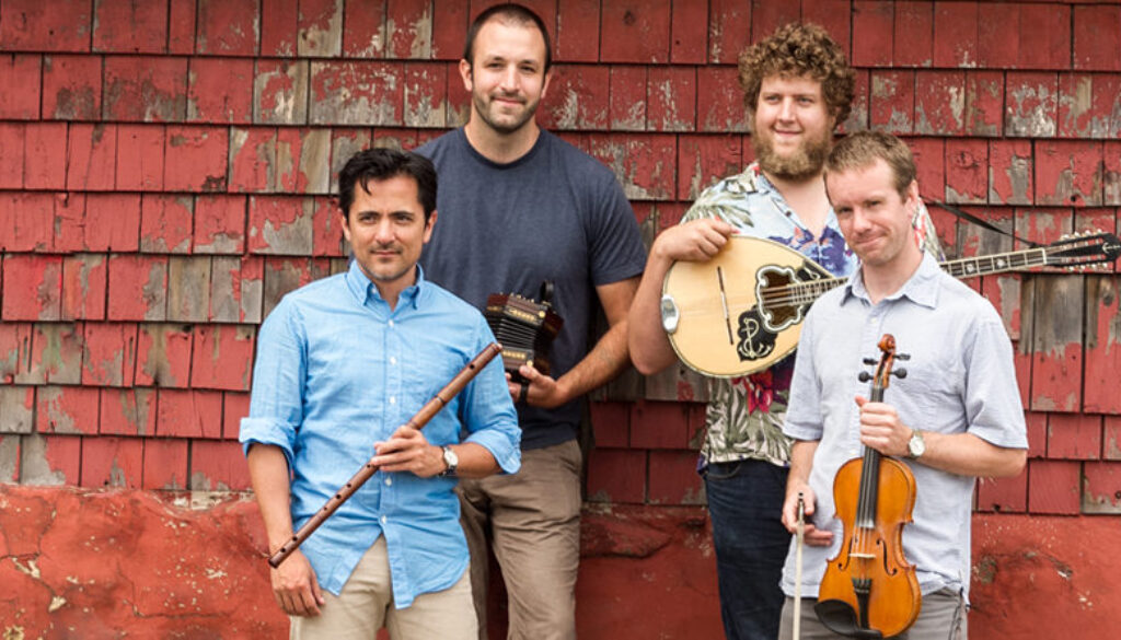 The-Press-Gang-Hanz-Araki-800x445